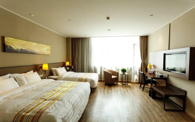 Homeinn Plus Hotel (Weihai Railway Station Hanlefang Pedestrian Street)