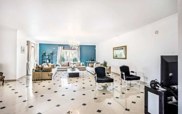Villa Paris