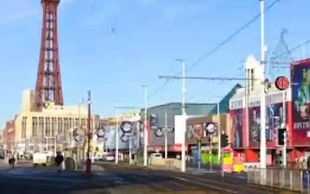 Sherbourne Retreat - 4 Bedroom House in Blackpool