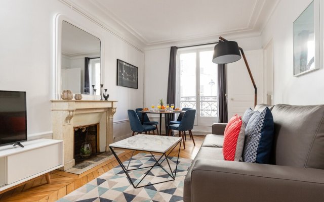 River Seine - Quartier Latin Apartment