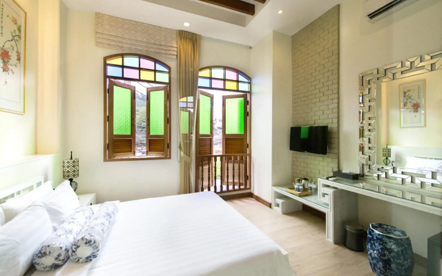O'nya Phuket Hotel