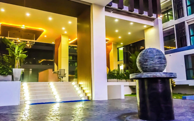 Siam Oriental Tropical Garden by Parikal