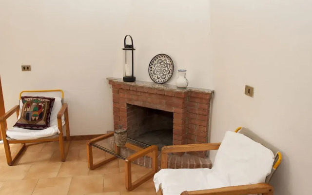 Spacious Apartment in the Hills in a Nature Park