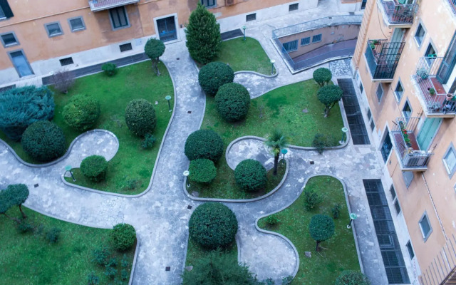 in the heart of Rome, a stone's throw from Vatican