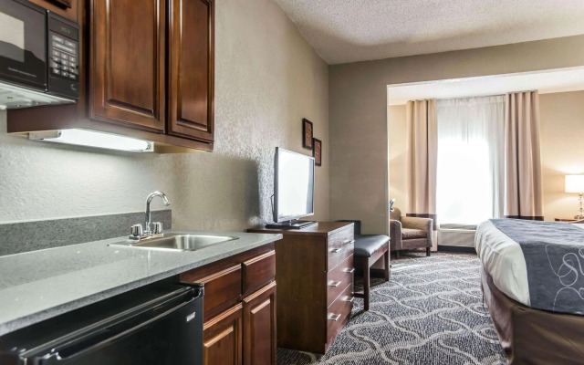 Comfort Suites Pineville - Ballantyne Area