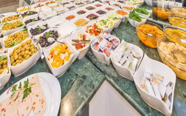 La Garden Hotel
