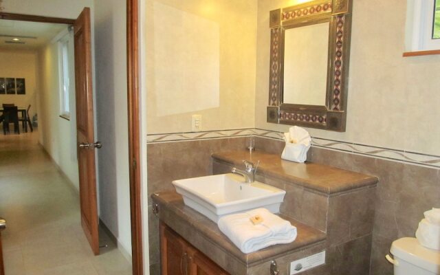 Arcoiris Family Condos by Playa Paradise