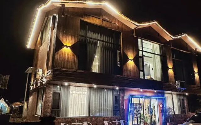 Lakeside Hotei – Exterior – Puluo