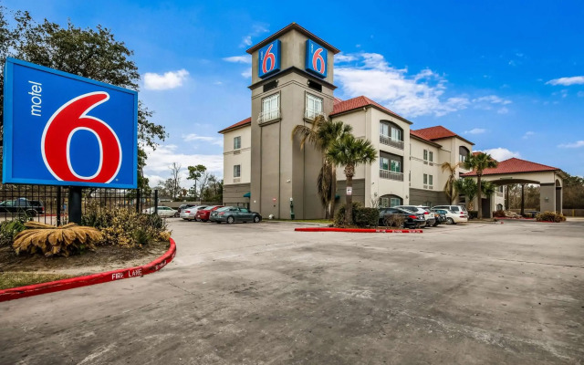 Motel 6-Houston, TX - Spring