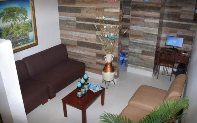 Hotel Perla Verde