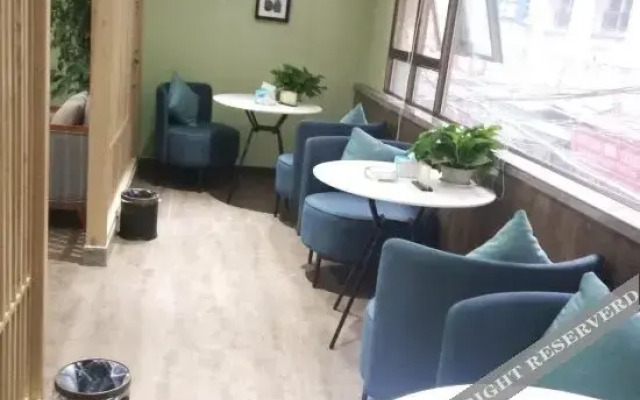 Tiange Theme Hotel (Jianzhong Branch)