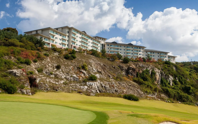 Oakvalley Resort