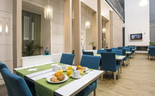 Atrium Fashion Hotel