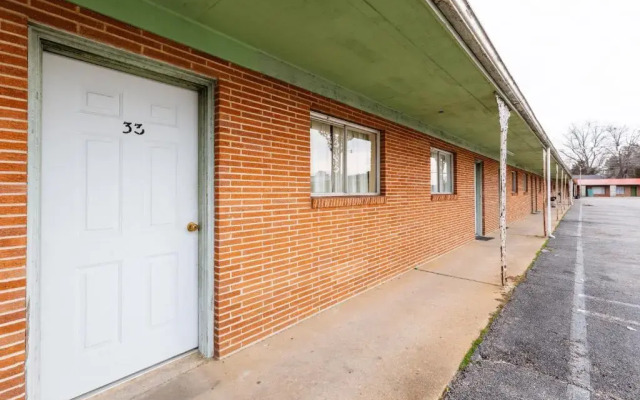 OYO Hotel Holly Springs MS