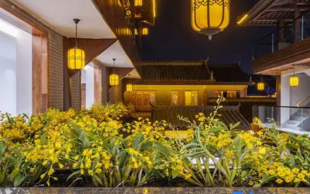 Pu'er Senquan Inn (Tea Horse Ancient City Scenic Area)