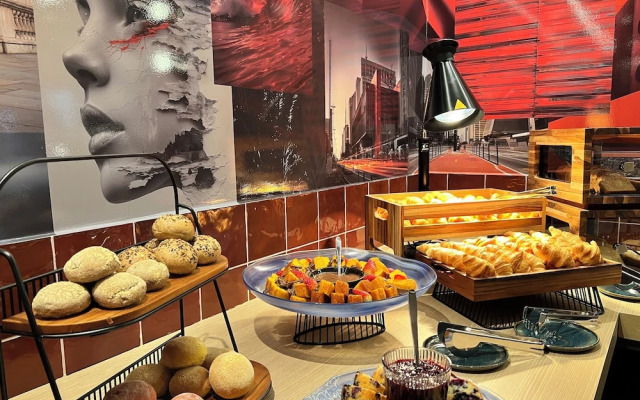 Radisson RED Ibirapuera