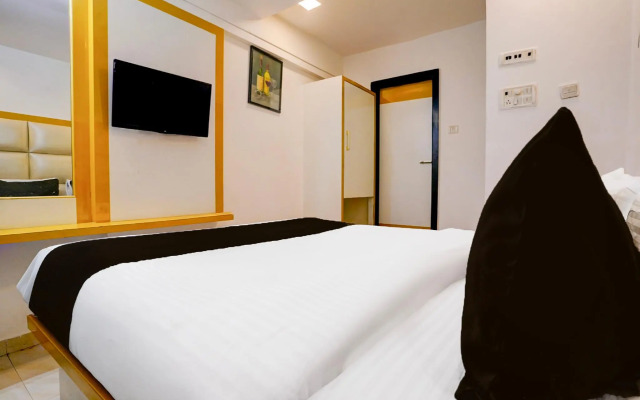 OYO 11720 Gold Coast Inn