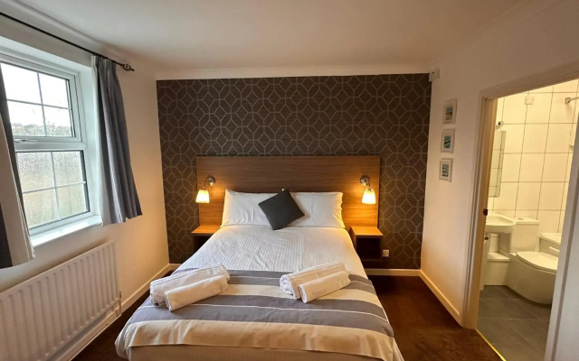 Pine Lodge Hotel & Restaurant Mansfield