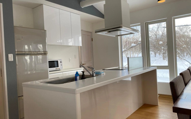 Yuki Kawa – Kitchen – Niseko