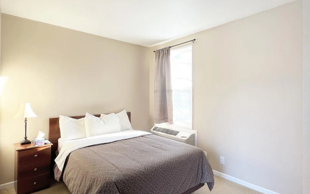 The Trail Inn - Melita, Manitoba - HWY 83/ HWY 3