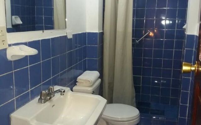 Hostal Intikahuarina B&B