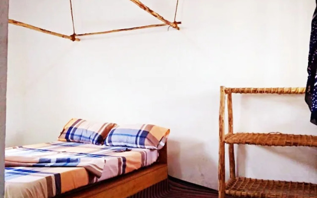 Tuna Lodge