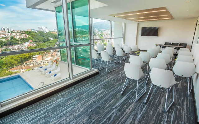 Sonesta Hotel Bucaramanga