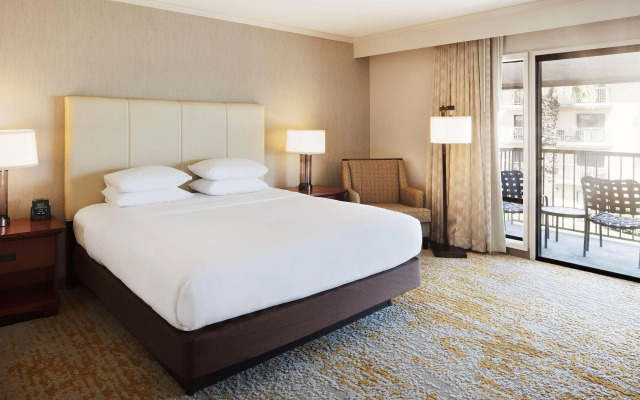 DoubleTree by Hilton Ontario Airport