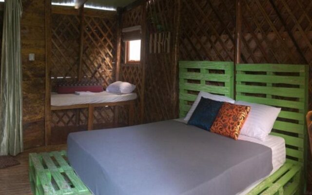 Cubby House Private Eco Resort