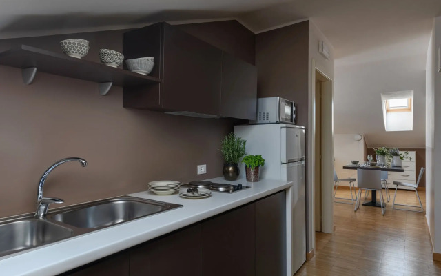Vialeromadodici Rooms & Apartments