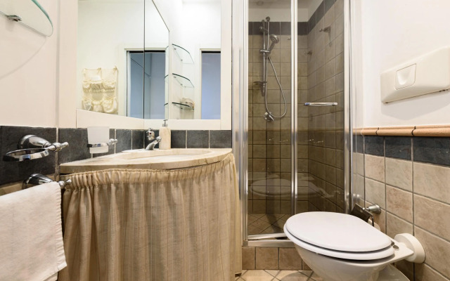 Via Fiorentini 21 in Naples