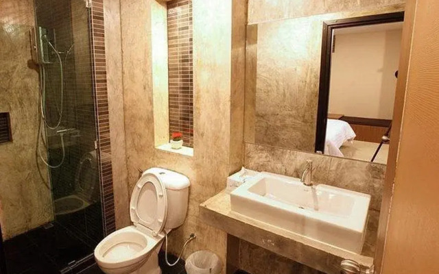 The Plubpla Serviced Apartment