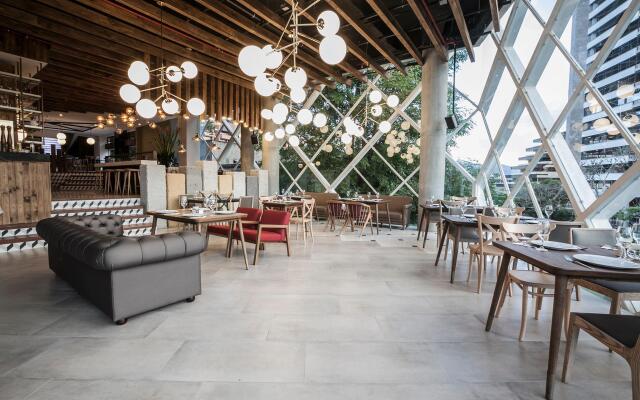 V Grand Hotel, a member of Radisson Individuals