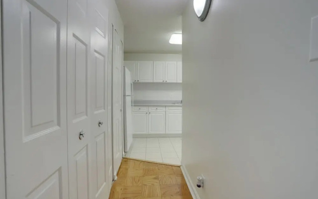 Convenient Apt Near Airport