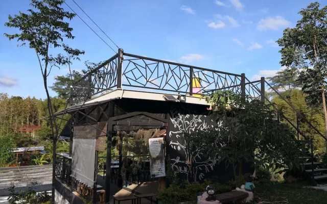 Baan Lomnow Khao Kho