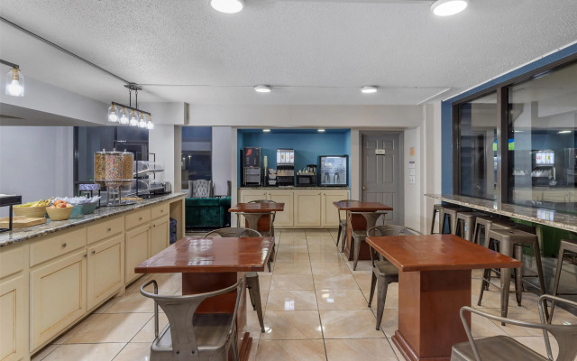 SureStay by Best Western Victoria