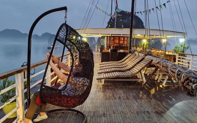 Dragon Bay Cruises