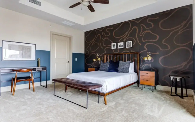 Domio Downtown Luxurious 2BR Gym/sauna