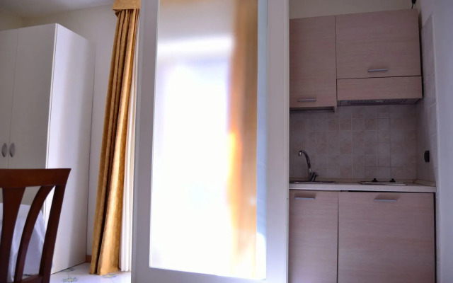 Gatto Bianco Le Dimore