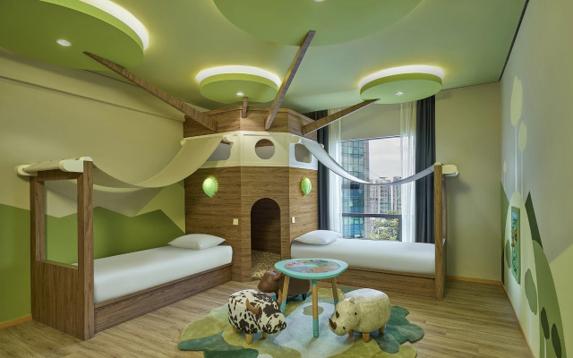 Renaissance Kuala Lumpur Hotel & Convention Centre