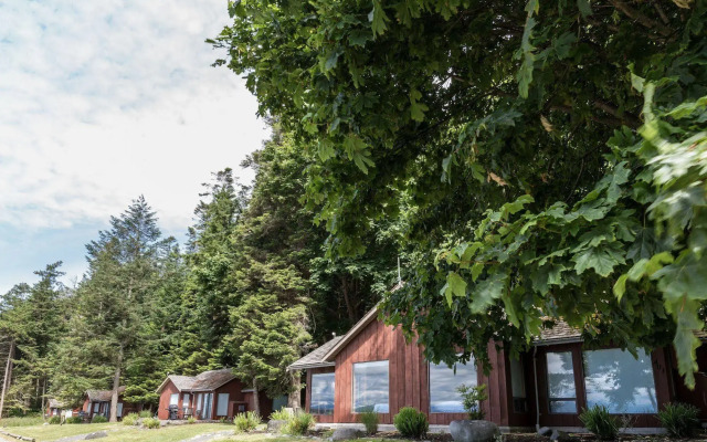 Tsa-Kwa-Luten Lodge