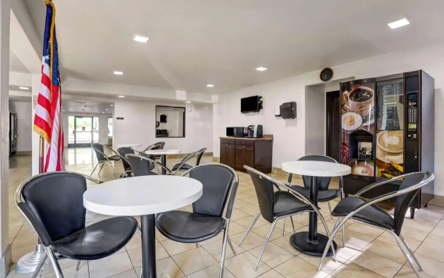 Superstition Inn and Suites