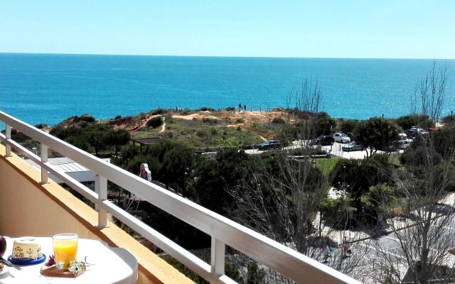 Sunny Apartment in Praia da Rocha