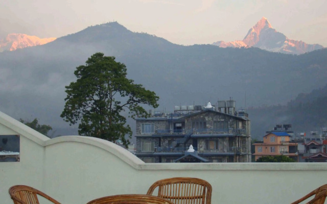 Vardan Resort n' Apartment