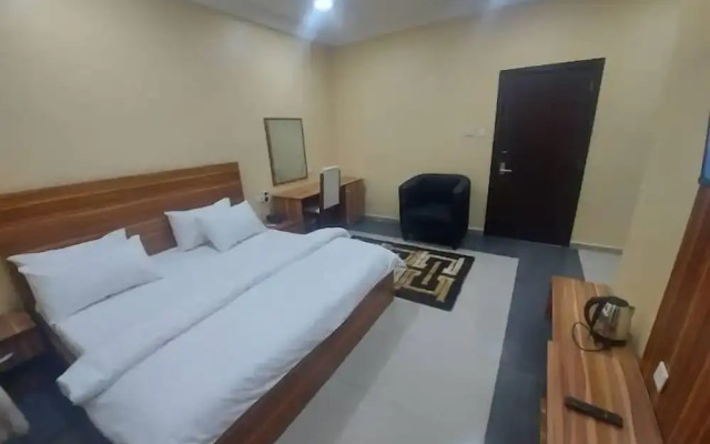 Grand Pallazo Hotel and Suites