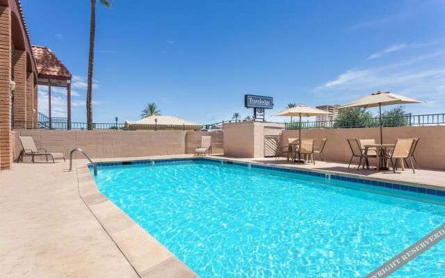 Travelodge by Wyndham Mesa
