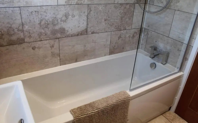 Remarkable 2-bed House in Walesby Nottinghamshire