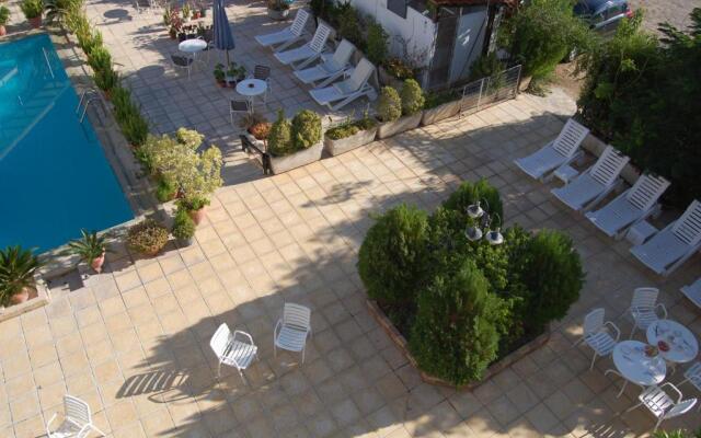 Nicos & Olympia Apartments