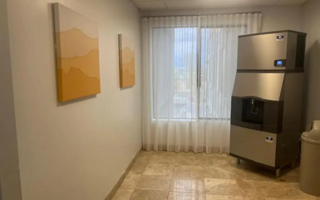 Best Western Legacy Inn & Suites