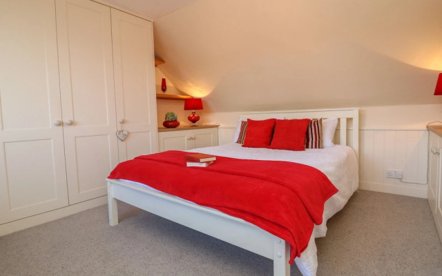 3 Lowerbourne Terrace